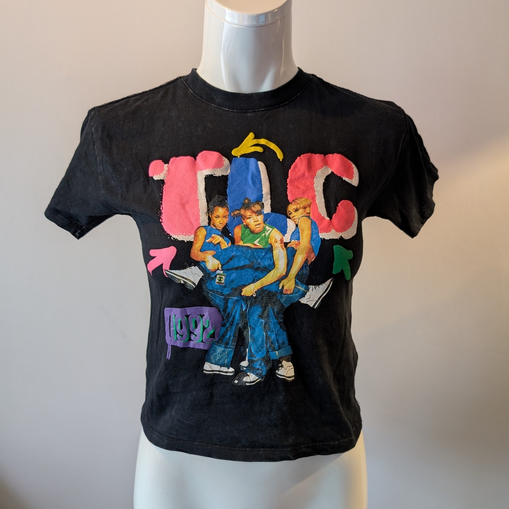 TLC Kicking Group 1992 Black Graphic Tee Kids Size Small